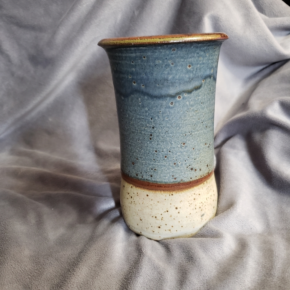 Abstract Beach Scene Ceramic Vase - Picture 9 of 14